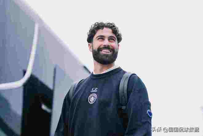 九游官网-集结日突围战来临，比利亚雷亚尔围绕欧冠复出首秀，悬念犹存，更衣室氛围转暖的简单介绍