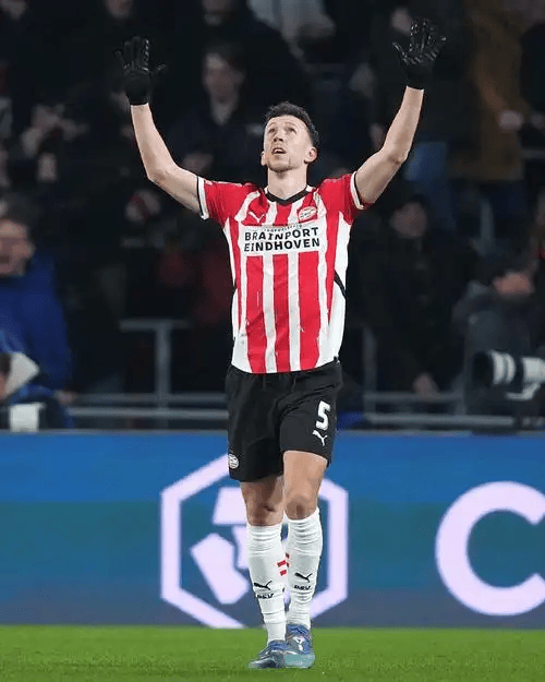 九游体育-关于加时末段费耶诺德备战NBA总决赛转会期埃因霍温再遭质疑，现场解说直呼：风云突变纽卡斯尔加时末段扳平良机的信息